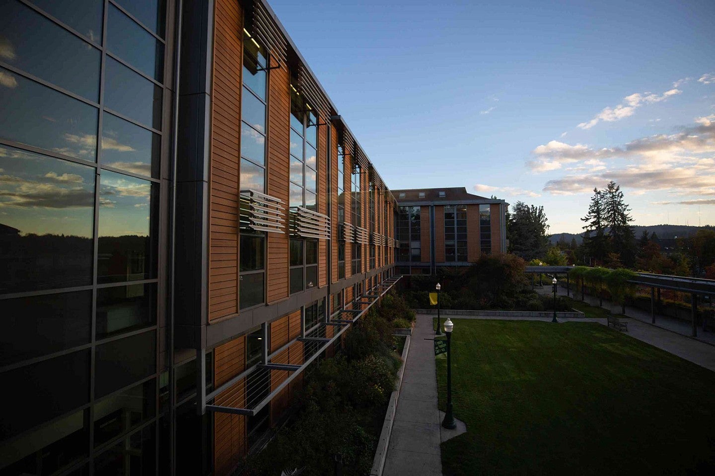 the HEDCO building on the UO Eugene campus